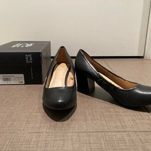 Naturalizer black heels